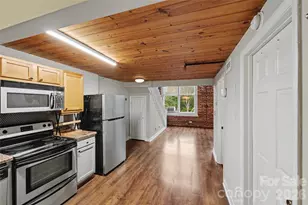201 S Hoskins Rd, Charlotte, NC 28208 - Photo 9