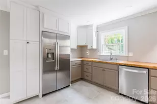 2832 Forest Hills Cir, Rock Hill, SC 29732 - Photo 11