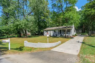 2832 Forest Hills Cir, Rock Hill, SC 29732 - Photo 3