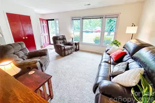 518 Vinecrest Dr, Matthews, NC 28105 - Photo 7