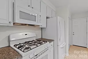 4818 Whistling Oak Ct, Charlotte, NC 28269 - Photo 11