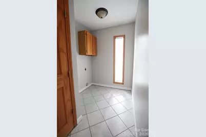 5516 Brookwood Lane, Hickory, NC 28602 - Photo 5