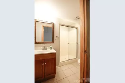 5516 Brookwood Lane, Hickory, NC 28602 - Photo 17