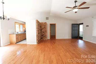 5516 Brookwood Lane, Hickory, NC 28602 - Photo 3