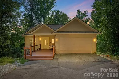 28 Greenbriar Road, Black Mountain, NC 28711 - Photo 1