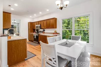 28 Greenbriar Road, Black Mountain, NC 28711 - Photo 11