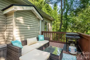 28 Greenbriar Rd, Black Mountain, NC 28711 - Photo 17