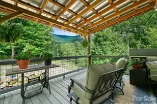 1523 Roaring Fork Rd, Burnsville, NC 28714 - Photo 3