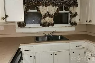 906 Trogdon St, North Wilkesboro, NC 28659 - Photo 5
