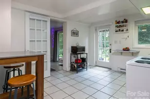 174 Pearson Dr, Asheville, NC 28801 - Photo 33