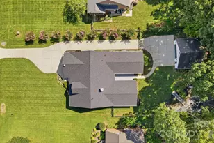 110 Henry Ln, Mooresville, NC 28117 - Photo 3