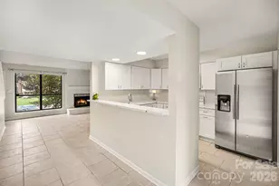 11009 Carmel Crossing Rd, Charlotte, NC 28226 - Photo 5