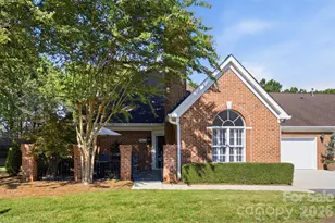 7424 Hurstbourne Green Dr, Charlotte, NC 28277 - Photo 1
