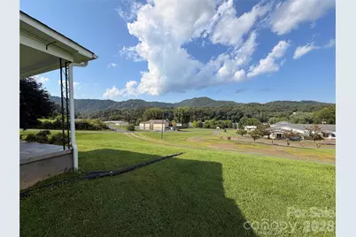 175 Hampshire Drive, Waynesville, NC 28786 - Photo 23