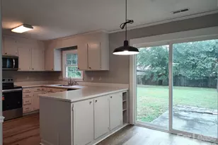 7413 Doves Nest Cir, Charlotte, NC 28226 - Photo 5