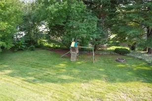 910 44th Ave Ct NE, Hickory, NC 28601 - Photo 9