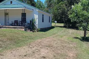 303 Lily St, Shelby, NC 28152 - Photo 3