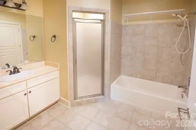 9 Kenilworth Knoll #207, Asheville, NC 28805 - Photo 15