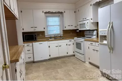 1404 23rd Avenue NE, Hickory, NC 28601 - Photo 21
