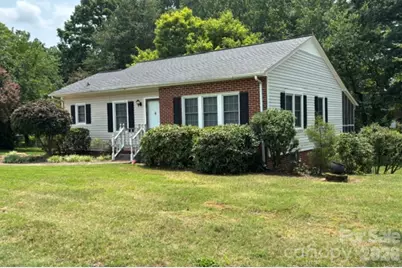 1404 23rd Avenue NE, Hickory, NC 28601 - Photo 1