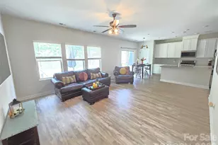 6116 Hailstone Rd, Charlotte, NC 28215 - Photo 7