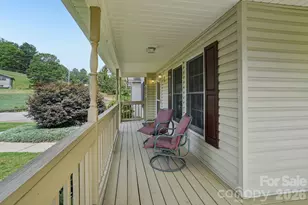 410 Crawford Rd, Waynesville, NC 28786 - Photo 13