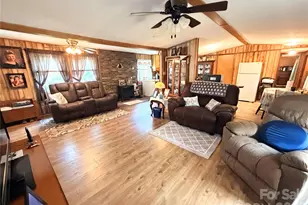 139 N Ridge Dr, Waynesville, NC 28785 - Photo 5