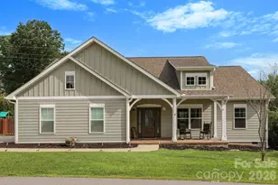8 Vedder Way, Swannanoa, NC 28778 - Photo 1