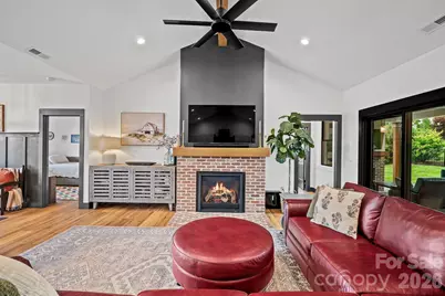 559 Blacksmith Run Drive, Hendersonville, NC 28792 - Photo 5