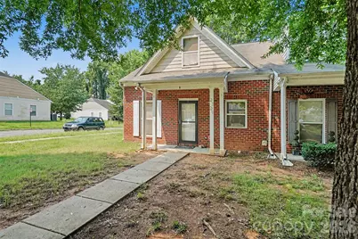 2729 Meadow Knoll Drive, Charlotte, NC 28269 - Photo 3