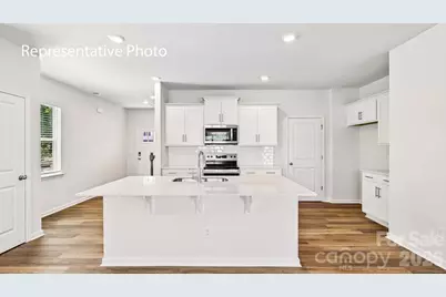 1437 7th Street Drive NE, Hickory, NC 28601 - Photo 9