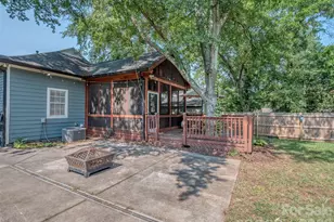 1221 Kennon St, Charlotte, NC 28205 - Photo 29