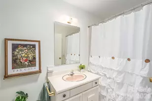 38 Forest View Dr, Asheville, NC 28804 - Photo 25