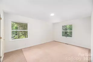 38 Forest View Dr, Asheville, NC 28804 - Photo 19