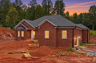 3242 Cornwell Dr, Morganton, NC 28655 - Photo 3