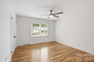 926 Shady Bluff Dr, Charlotte, NC 28211 - Photo 17