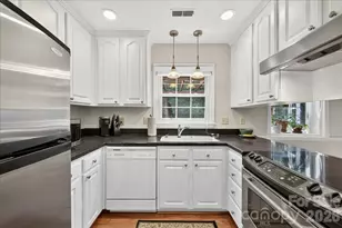 2703 Bremer Ct, Charlotte, NC 28210 - Photo 19