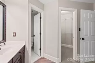 3833 Denmeade Dr, Charlotte, NC 28269 - Photo 33
