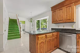 5301 Morrowick Rd, Charlotte, NC 28226 - Photo 9