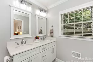 1324 Redcoat Dr, Charlotte, NC 28211 - Photo 23