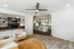 1324 Redcoat Dr, Charlotte, NC 28211 - Photo 33