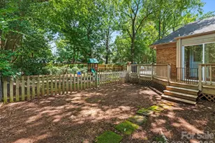 1324 Redcoat Dr, Charlotte, NC 28211 - Photo 41