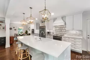 1324 Redcoat Dr, Charlotte, NC 28211 - Photo 11