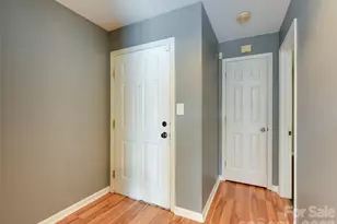 766 Marsh Rd, Charlotte, NC 28209 - Photo 27