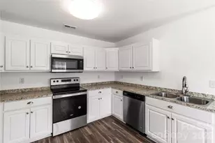 6407 Hunting Creek Rd, Lancaster, SC 29720 - Photo 11
