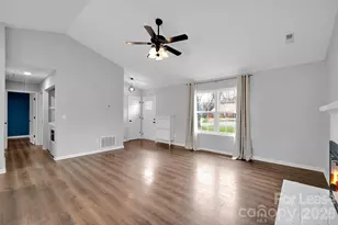 6724 Woodwedge Dr, Charlotte, NC 28227 - Photo 7