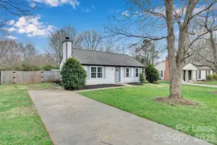 6724 Woodwedge Dr, Charlotte, NC 28227 - Photo 3