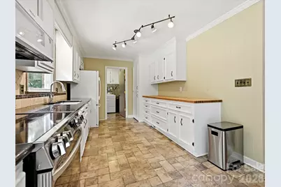 8812 Crestwood Drive, Mount Pleasant, NC 28124 - Photo 15