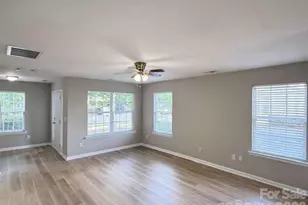 10541 Trolley Run Dr, Cornelius, NC 28031 - Photo 5