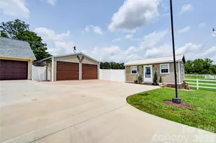 208 Enid St, Lawndale, NC 28090 - Photo 29